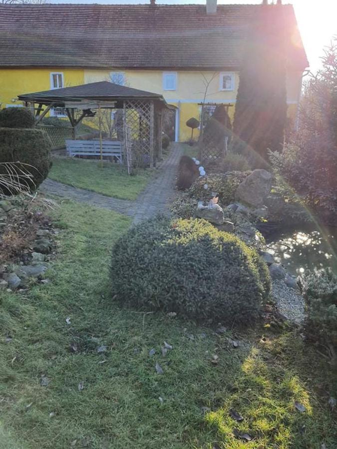 Żółty dom Rybnica 33 Apartamento Exterior foto
