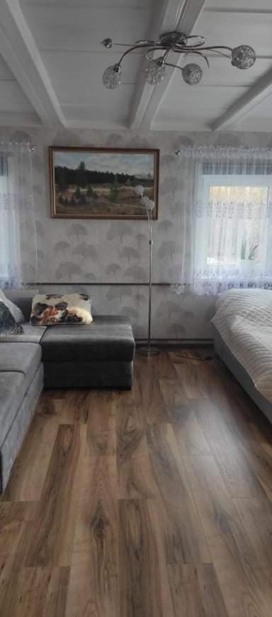 Żółty dom Rybnica 33 Apartamento Exterior foto
