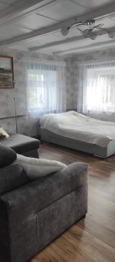 Żółty dom Rybnica 33 Apartamento Exterior foto